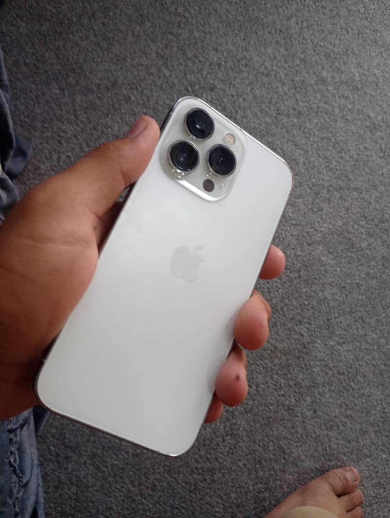 Apple iPhone 13 Pro 6