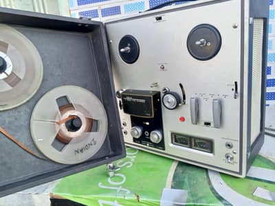 Akai spool taperecorder