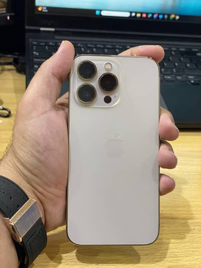 Apple iPhone 13 Pro {Battery health 86%)
