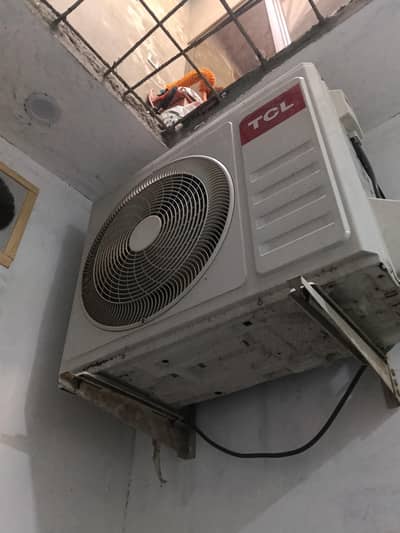 TCL INVERTOR