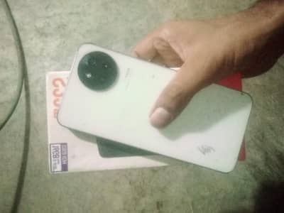 Itel /1000