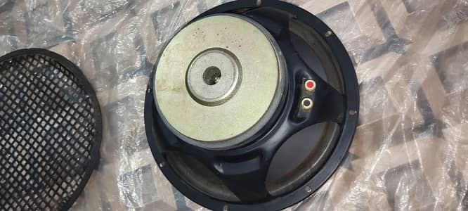 Car Woofer Excellent Condition with extra base.