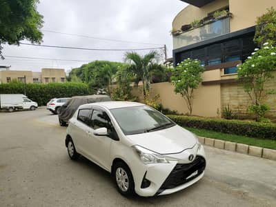 TOYOTA VITZ F 1.0cc SAFETY EDITION 111 ORIGINAL PEARL WHITE COLOR