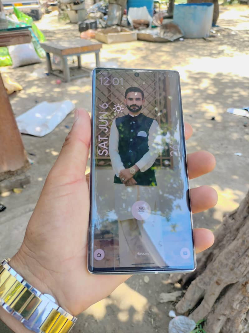 Google Pixel 6 Pro Read Description 3