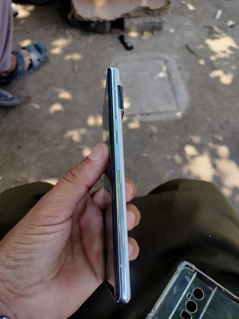 Google Pixel 6 Pro Read Description 5