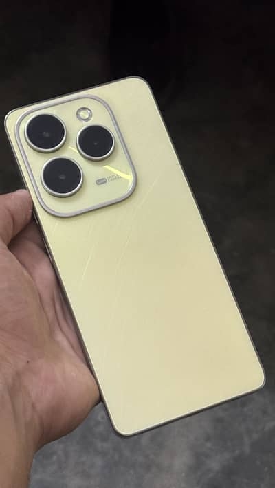 Infinix Hot 40 Pro