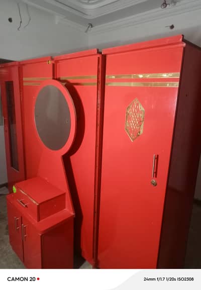 red color bed room furniture