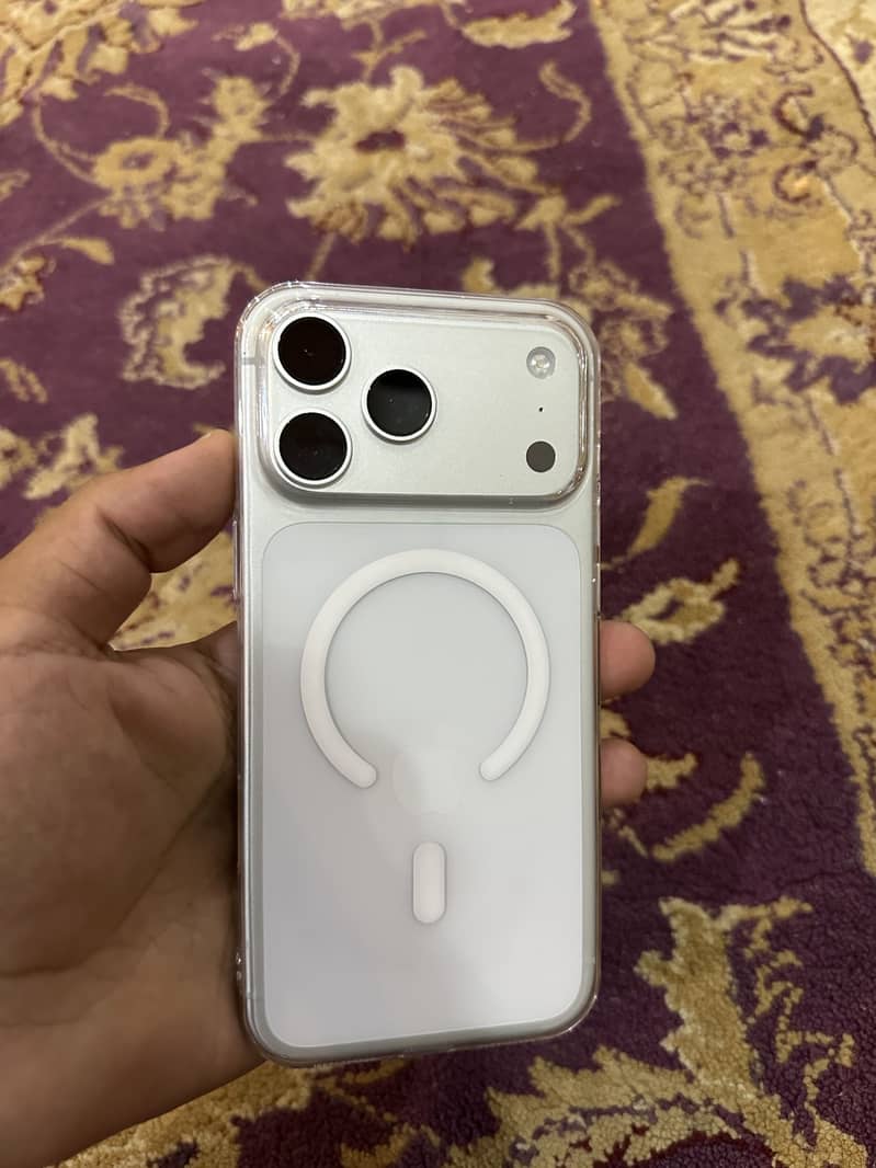 Apple iPhone 17 Pro Max 0