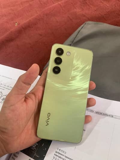 Vivo Y100