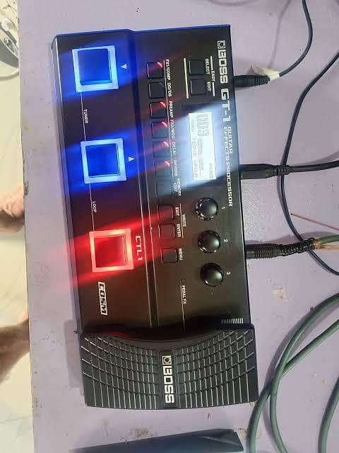 Boss GT1 Processor 1