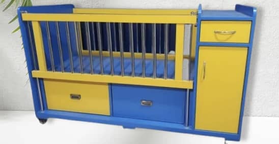 Kids baby wooden cot