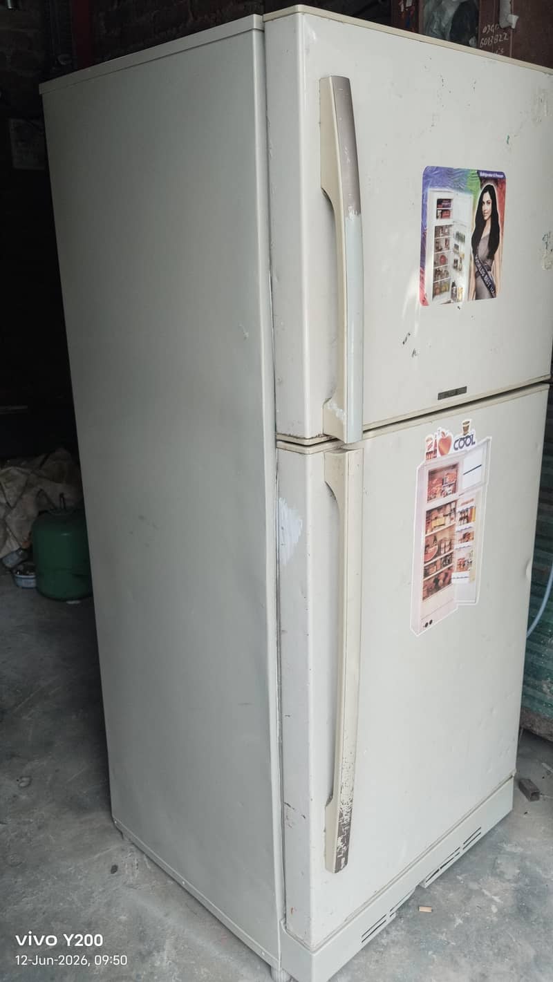 Refrigerator 1
