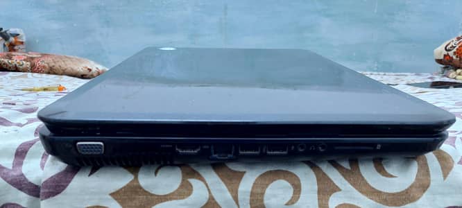 hp Laptop For sale Bilkul theek working condition mein hai.