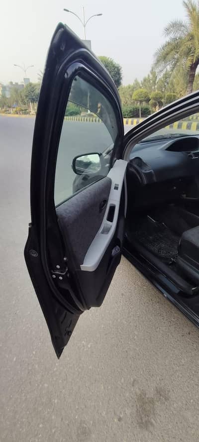 Toyota Vitz 2009