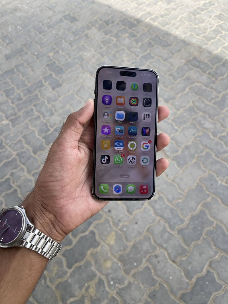 iPhone 14 pro max 1