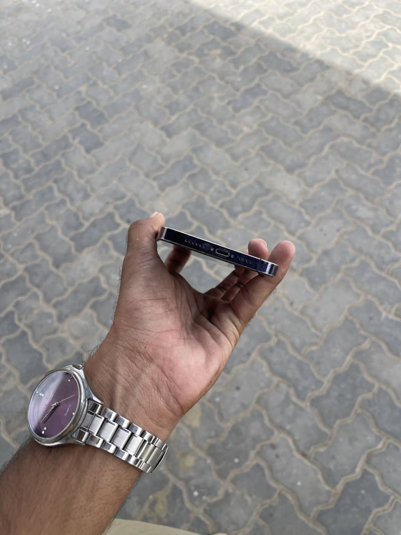 iPhone 14 pro max 2