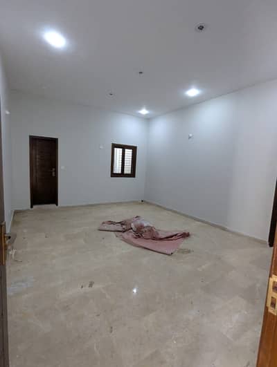 Model Colony - Malir 150 Square Yards Upper Portion Up For rent