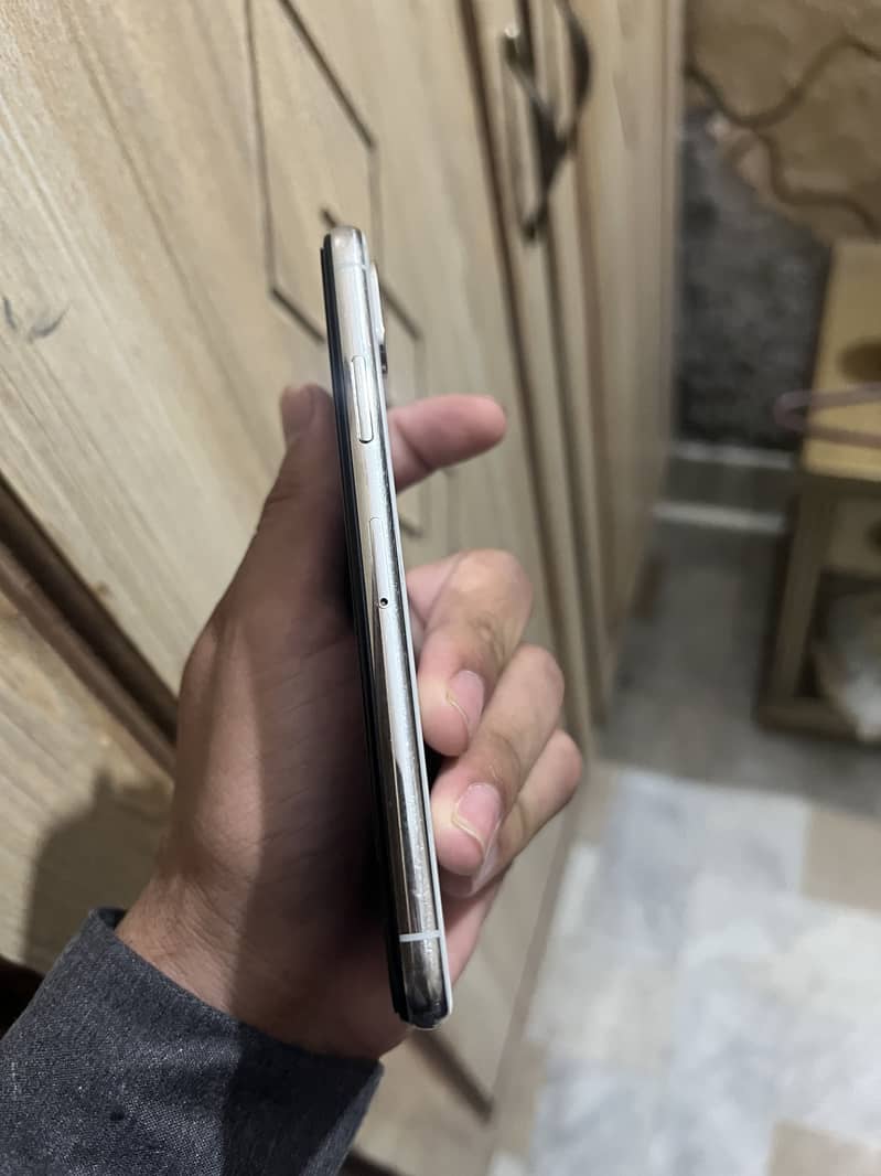 Apple iPhone X 2