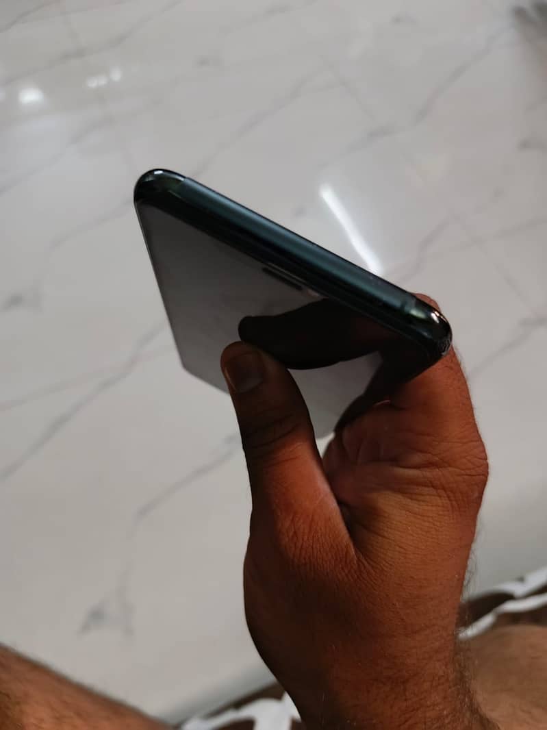 iPhone 11 Pro Max 2