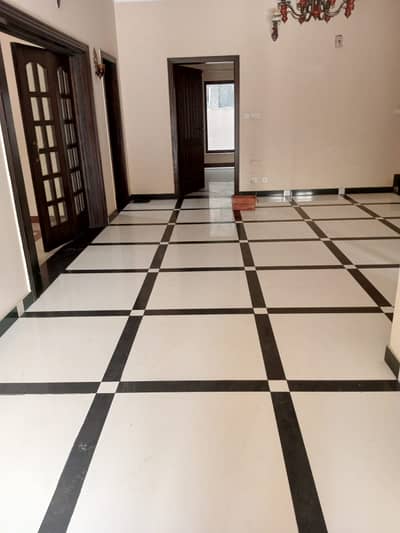 F-8/4 CORNER 10000 sqft HOUSE FOR RENT