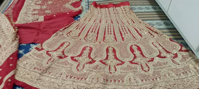 Heavy bridal lahnga