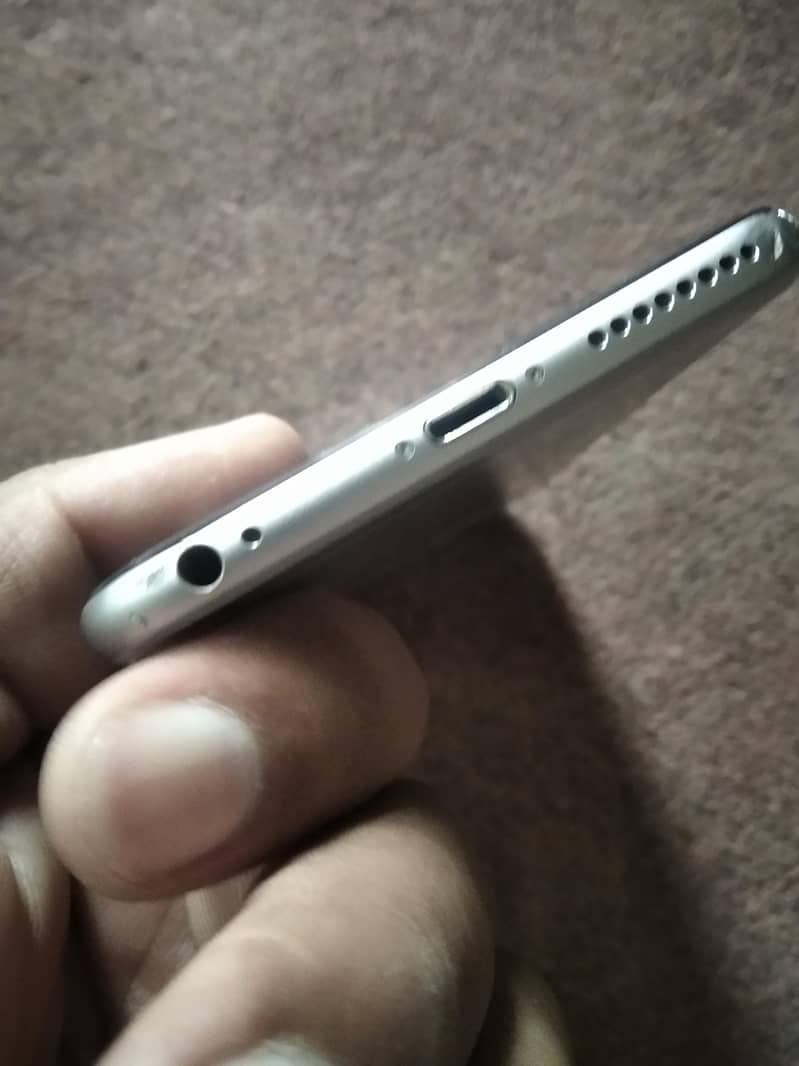 Apple iPhone 6 Plus 2