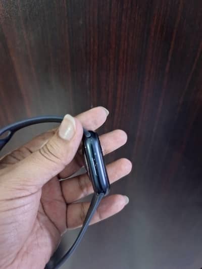 Apple Watch Series 9 (45mm) – Excellent Condition