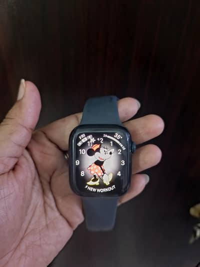 Apple Watch Series 9 (45mm) – Excellent Condition