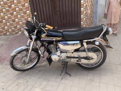 Honda CG 125 2024 Model |Full Genuine|15000km Driven only|Neat & Clean