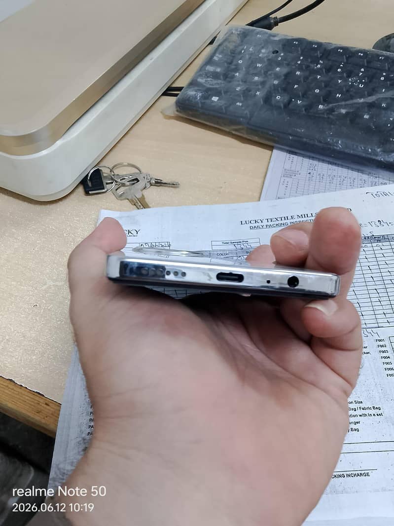 Tecno CAMON 30 1