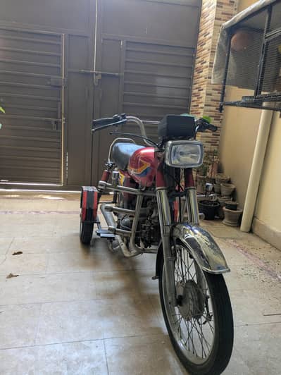 Honda CD 70 for Disable persons