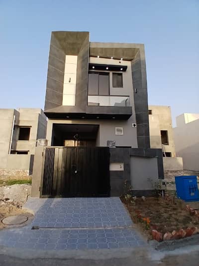 3 MARLA ULTRA MODERN HOUSE AVAILABLE FOR SALE
