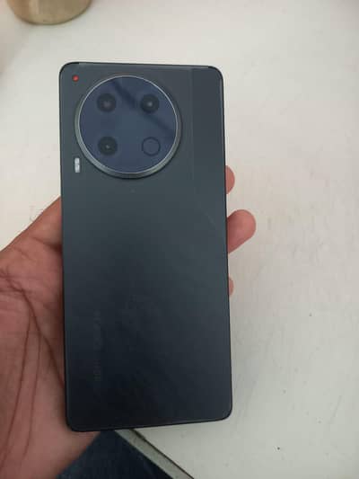 Tecno CAMON 30