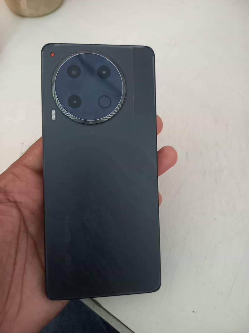 Tecno CAMON 30  12 ram 256 memory 0