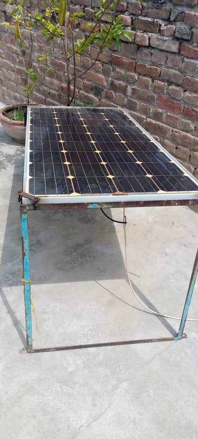 2 solar pannel of 150 wtts with stand