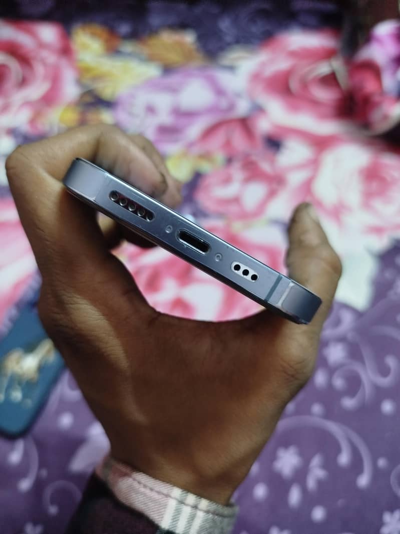 Apple iPhone 13 Pro 3