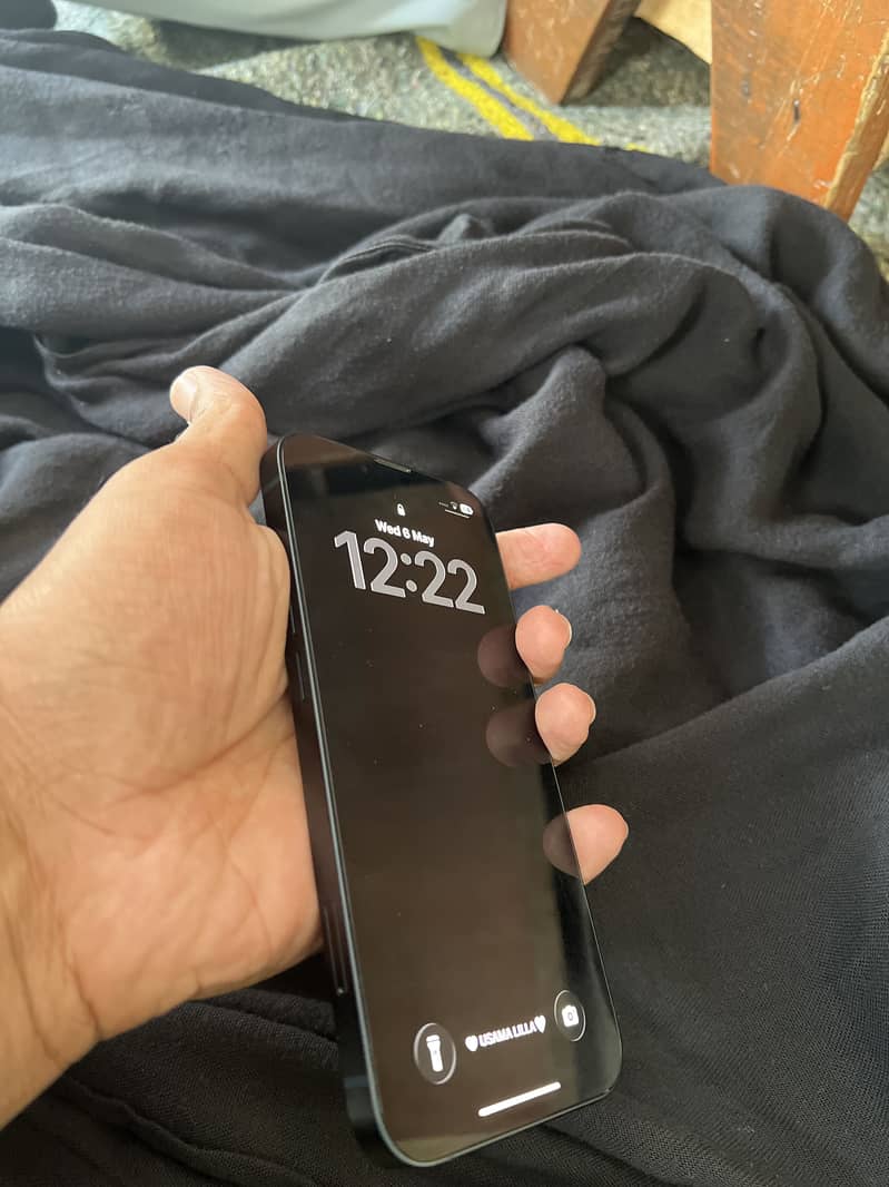 Apple iPhone 13 0
