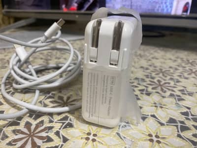 macbook 61 watt with wire