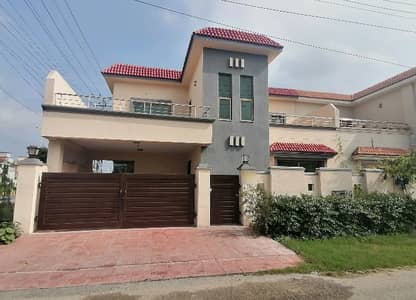 Askari 11 - Sector B House Sized 10 Marla For rent