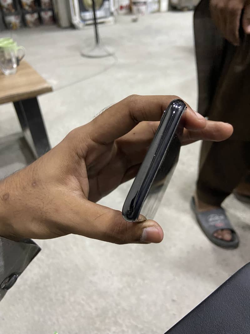 Apple iPhone X 2