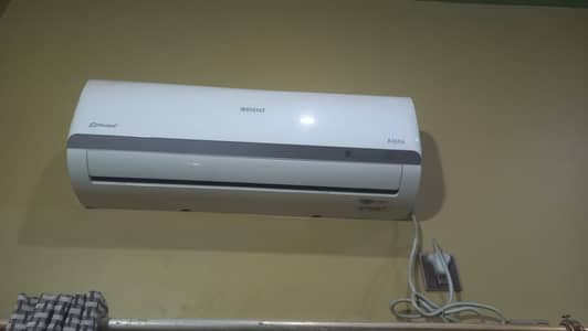 Orient split ac 1 ton