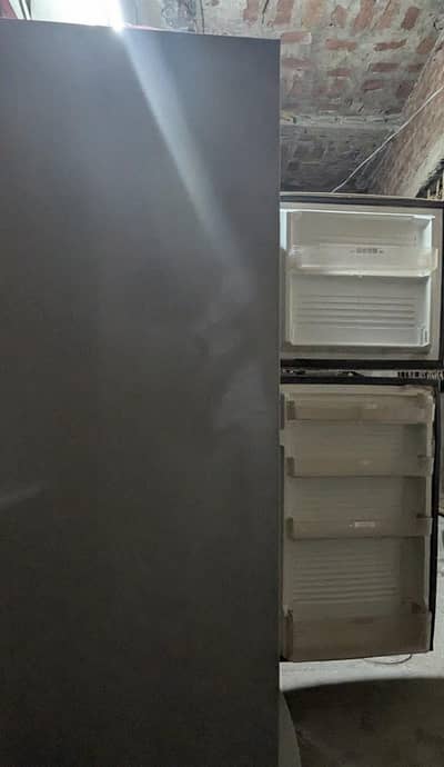 Dawlence Fridge For sale