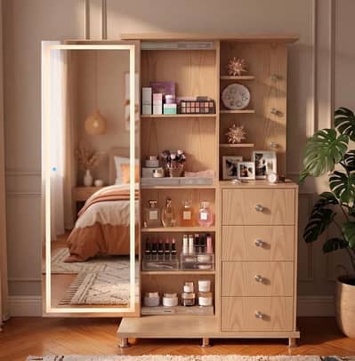 New Luxury dressing table / mekap box jewellery stand
