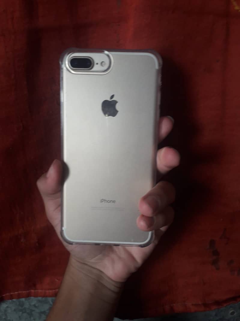 Apple iPhone 7 Plus 3