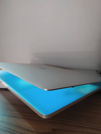 MacBook Pro 2019 16 inch 1TB i9 10/10