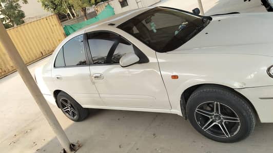 Nissan Sunny 2005