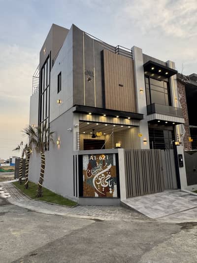 5 Marla Beautiful Corner House