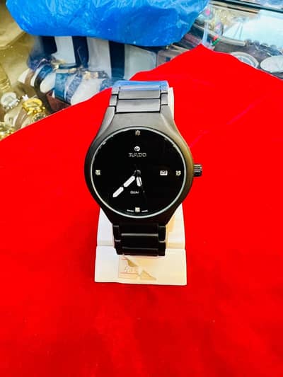 men watch