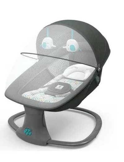 Deluxe Multi functional 3 in 1 bassinet. electric swing