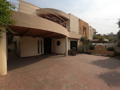 15 Marla Approx. Maintained House For Sale In Cavalry Extension